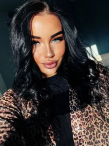 Восхитительная эскорт-леди Лолита