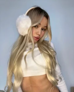 Очаровательная эскорт-леди Агата