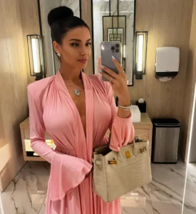 Эскорт для деловых встреч Соня