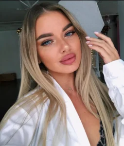 Гламурная эскорт-модель Стелла